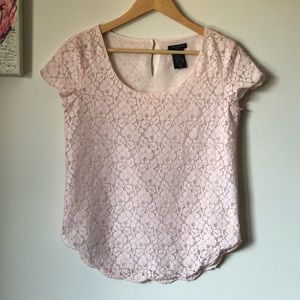 Aritzia Talula Betsy Blouse - XS - blush pink - lace overlay short sleeve blouse